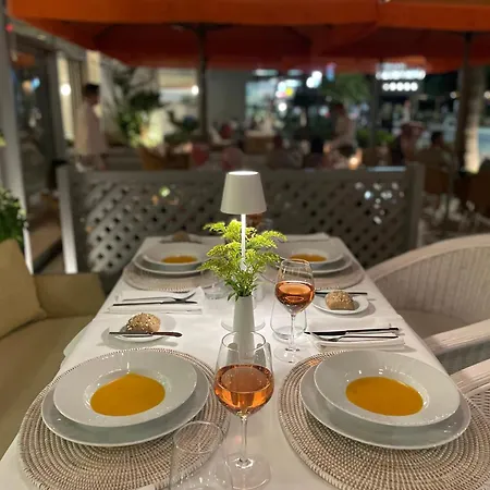 拉奎拉波尔图雷斯蒙酒店 5*